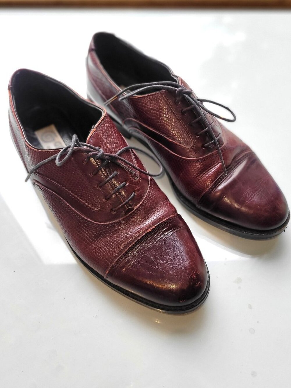 Vintage Women's Handcrafted Leather Oxblood Brogues Made in Italy Size 37.5